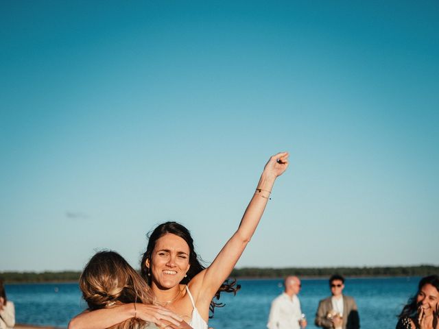 Le mariage de Michel et Mathilde à Lacanau, Gironde 45