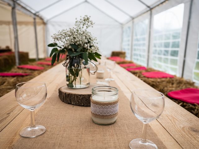 Le mariage de Thomas et Nolwenn à Saint-Vaast-du-Val, Seine-Maritime 59