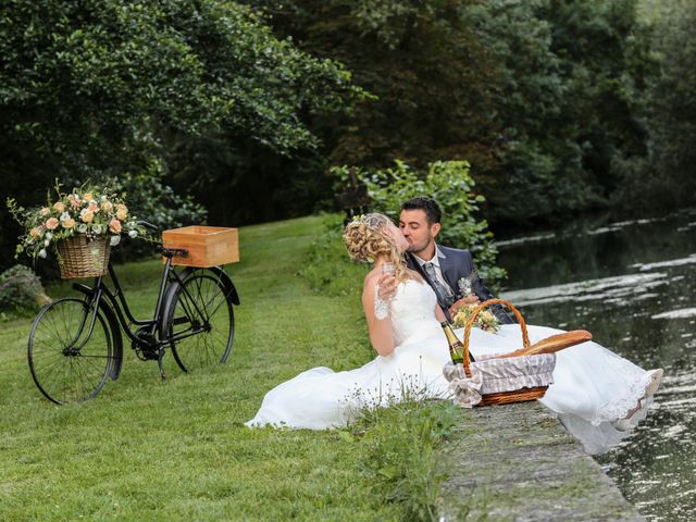 Le mariage de Gaylord et Caroline à Salignac-sur-Charente, Charente Maritime 13