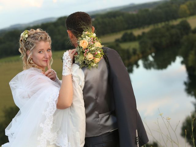 Le mariage de Gaylord et Caroline à Salignac-sur-Charente, Charente Maritime 24