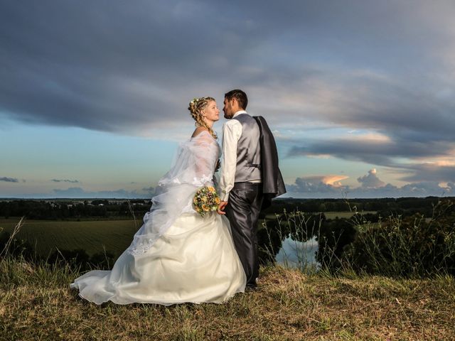 Le mariage de Gaylord et Caroline à Salignac-sur-Charente, Charente Maritime 25