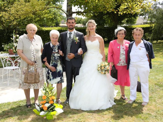 Le mariage de Gaylord et Caroline à Salignac-sur-Charente, Charente Maritime 34