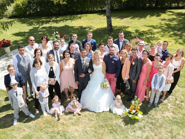 Le mariage de Gaylord et Caroline à Salignac-sur-Charente, Charente Maritime 36