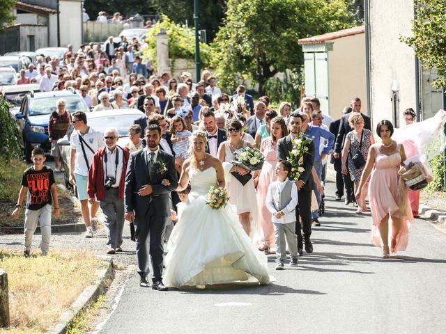 Le mariage de Gaylord et Caroline à Salignac-sur-Charente, Charente Maritime 64