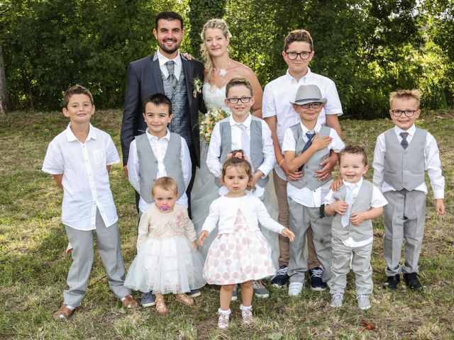 Le mariage de Gaylord et Caroline à Salignac-sur-Charente, Charente Maritime 71