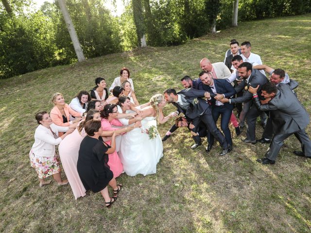 Le mariage de Gaylord et Caroline à Salignac-sur-Charente, Charente Maritime 75