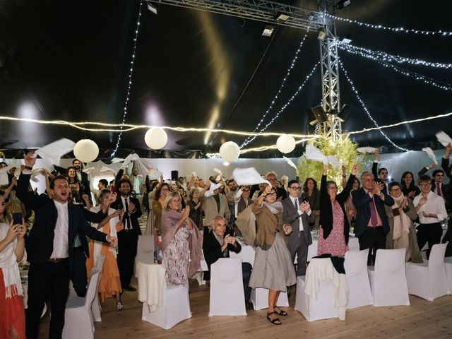 Le mariage de Leo et Kate à Port-Joinville, Vendée 94