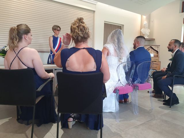 Le mariage de Laura et Nicolas  à Saint-Georges-d'Espéranche, Isère 12