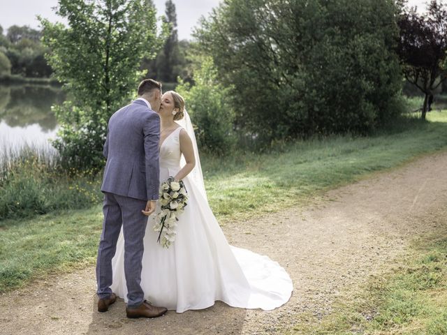 Le mariage de Stanislas et Flora à Les Touches, Loire Atlantique 2