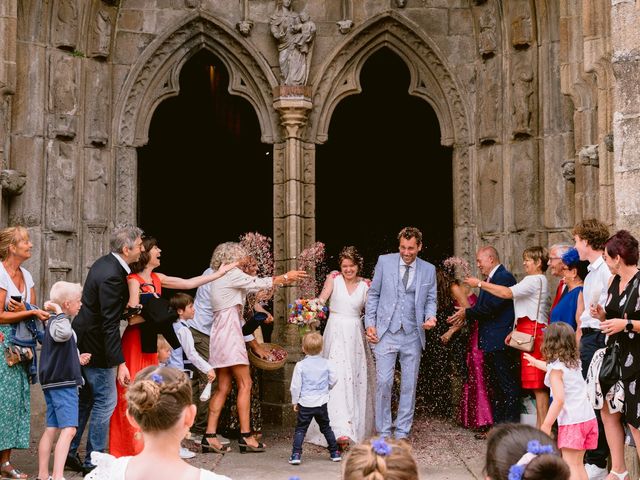 Le mariage de Tanguy et Lise à Tréguier, Côtes d&apos;Armor 44