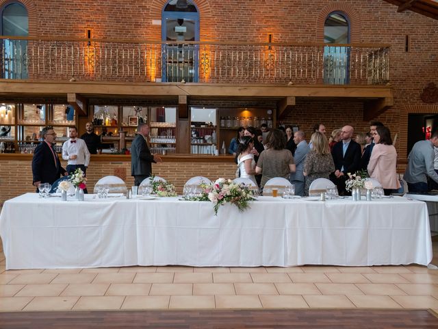 Le mariage de Benoît et Laura à Mondonville, Haute-Garonne 39