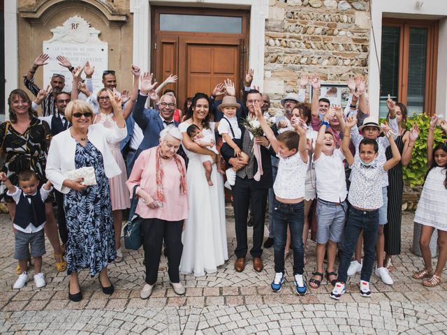 Le mariage de Gatien et Lysianne à Jons, Rhône 16