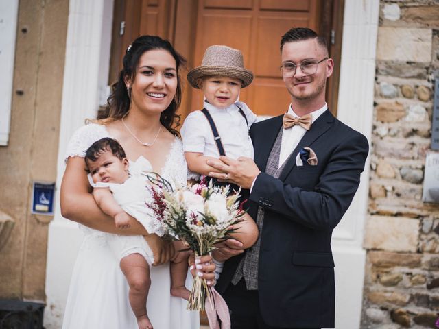 Le mariage de Gatien et Lysianne à Jons, Rhône 17