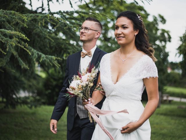 Le mariage de Gatien et Lysianne à Jons, Rhône 19