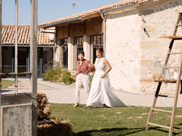 Le mariage de Julien et Céline à Aillas, Gironde 7