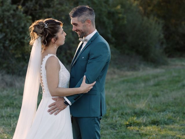 Le mariage de Julien et Céline à Aillas, Gironde 15