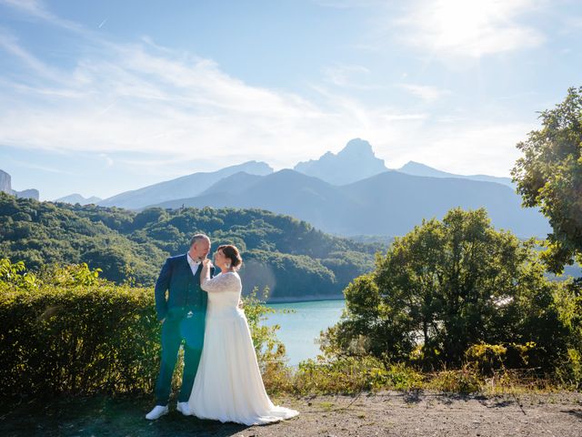 Le mariage de Nicolas et Aurélie à Bresson, Isère 33