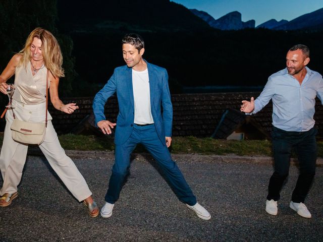 Le mariage de Nicolas et Aurélie à Bresson, Isère 56