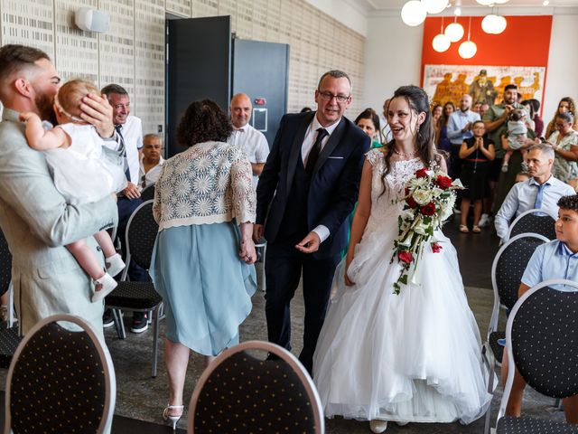 Le mariage de Steffi et Maximilien à Méricourt, Pas-de-Calais 15