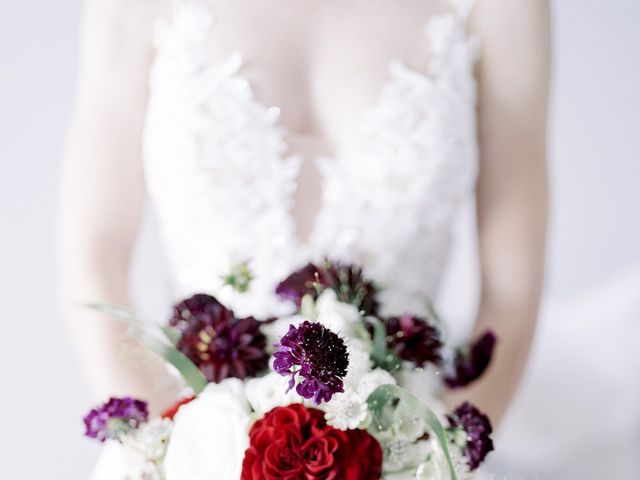 Le mariage de Marc et Marine à Légny, Rhône 10