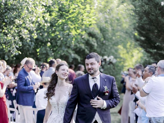 Le mariage de Marc et Marine à Légny, Rhône 16