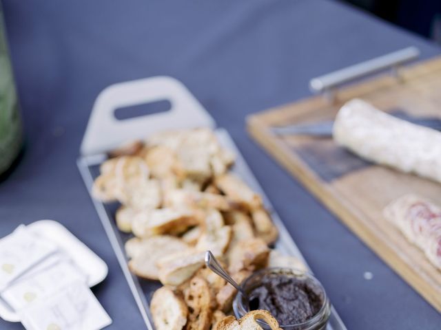 Le mariage de Marc et Marine à Légny, Rhône 18