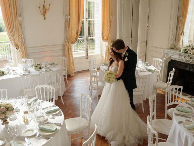 Le mariage de Léo-Paul et Caroline à Santeny, Val-de-Marne 12