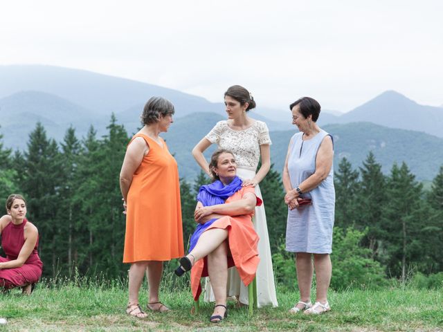 Le mariage de Martin et Camille à Labroquère, Haute-Garonne 33