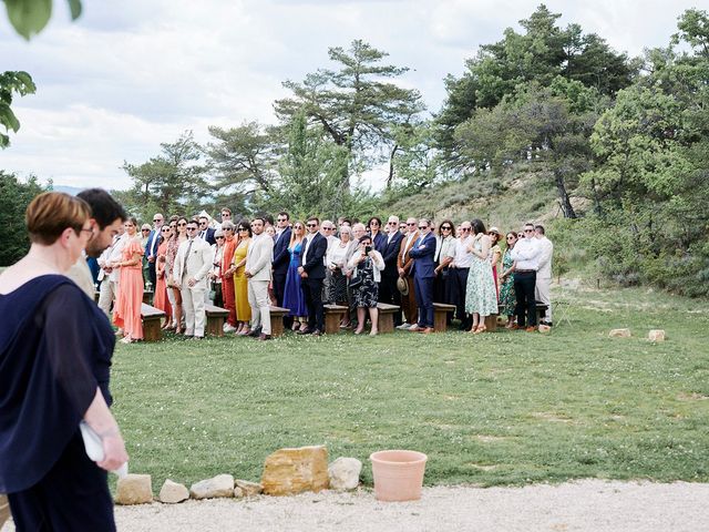 Le mariage de Alexandre et Charlotte à Oppedette, Alpes-de-Haute-Provence 143