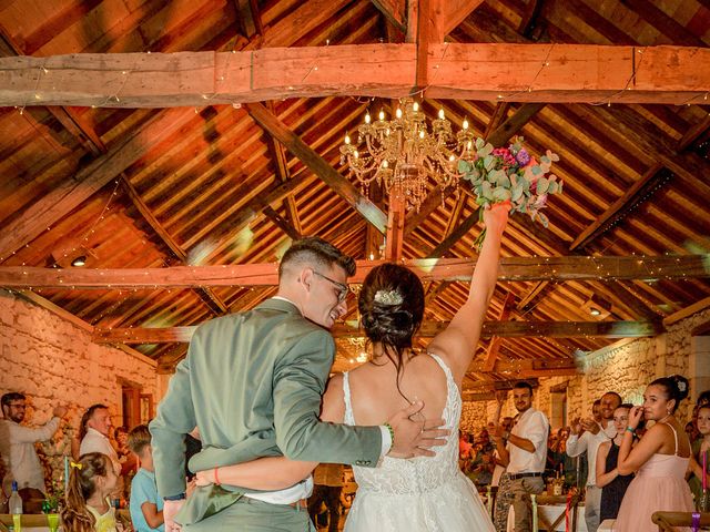 Le mariage de Quentin et Emilie à Saint-Front-de-Pradoux, Dordogne 59