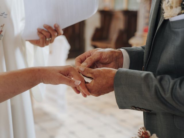 Le mariage de Greg  et Mélanie à Bourgon, Mayenne 23