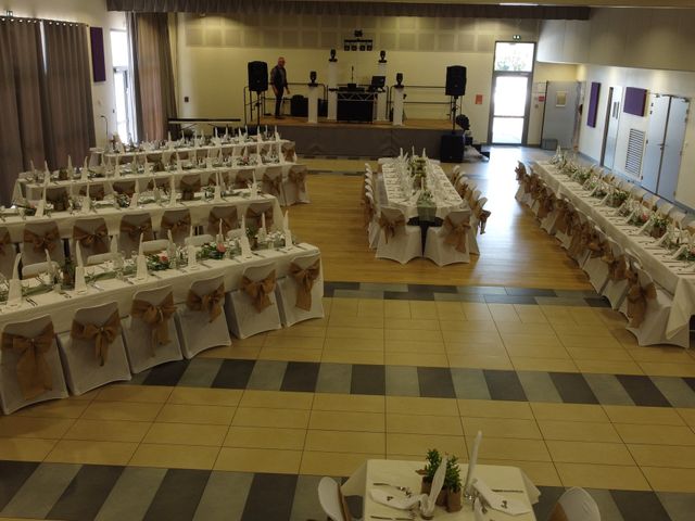Le mariage de Greg  et Mélanie à Bourgon, Mayenne 28