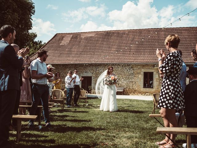 Le mariage de Jonathan et Clémentine à Négrondes, Dordogne 30