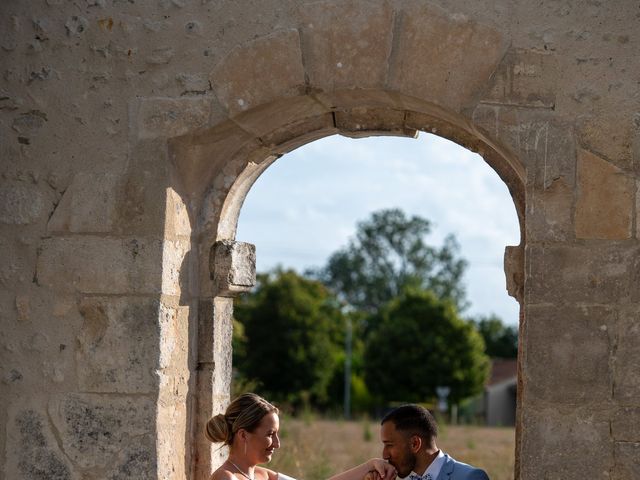 Le mariage de Yacine et Manon à Lignières-Sonneville, Charente 46