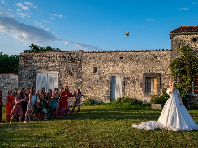 Le mariage de Yacine et Manon à Lignières-Sonneville, Charente 59