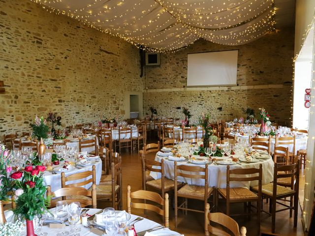 Le mariage de Baptiste et Chloé à Ouffières, Calvados 1