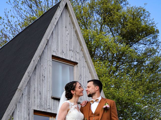 Le mariage de Baptiste et Chloé à Ouffières, Calvados 64