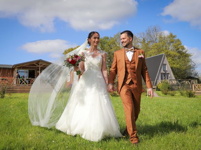 Le mariage de Baptiste et Chloé à Ouffières, Calvados 67