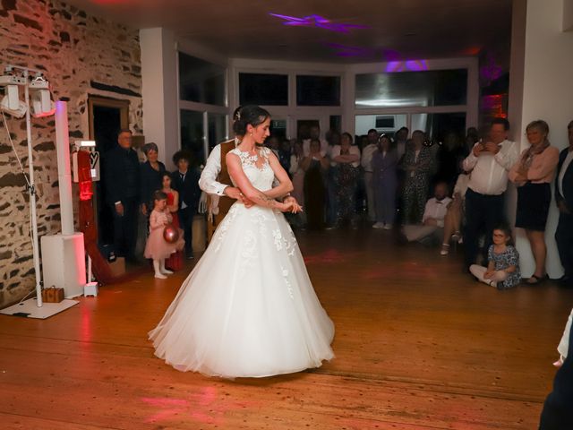 Le mariage de Baptiste et Chloé à Ouffières, Calvados 84