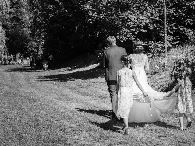 Le mariage de Martin et Mélanie à Sébazac-Concourès, Aveyron 24
