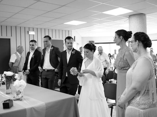 Le mariage de David et Sabrina à Artas, Isère 12