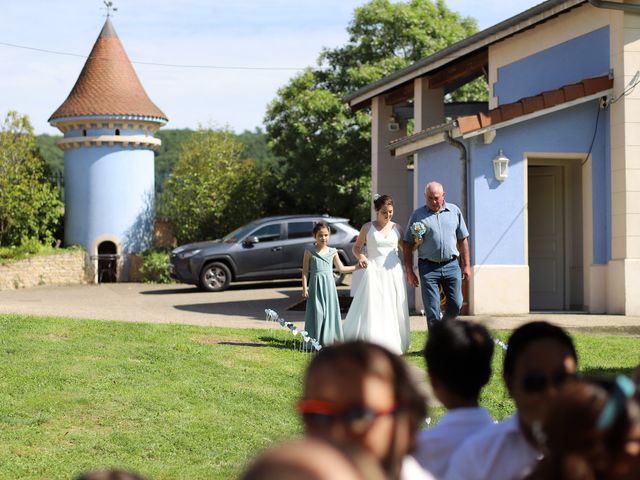 Le mariage de David et Sabrina à Artas, Isère 25