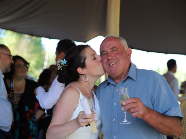 Le mariage de David et Sabrina à Artas, Isère 35