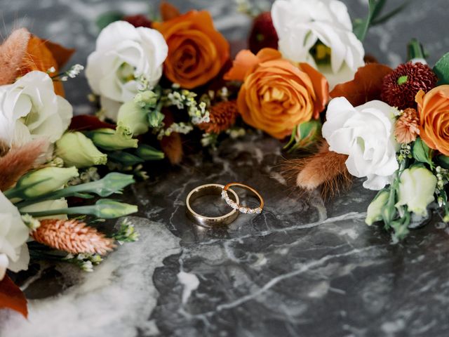 Le mariage de Thomas et Elodie à Beaujeu, Rhône 2