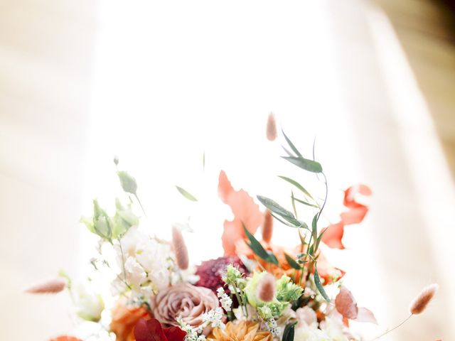Le mariage de Thomas et Elodie à Beaujeu, Rhône 17