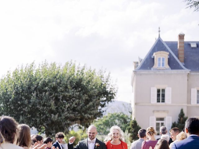 Le mariage de Thomas et Elodie à Beaujeu, Rhône 41