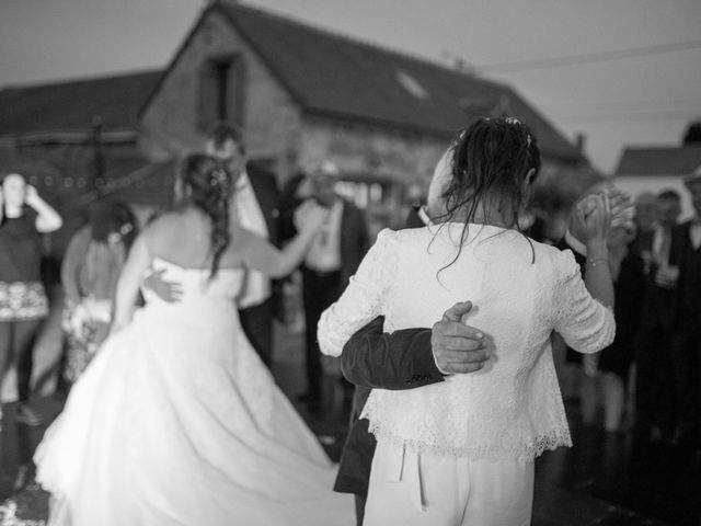 Le mariage de Marion et Anne Sophie à Le Gué-de-Longroi, Eure-et-Loir 51