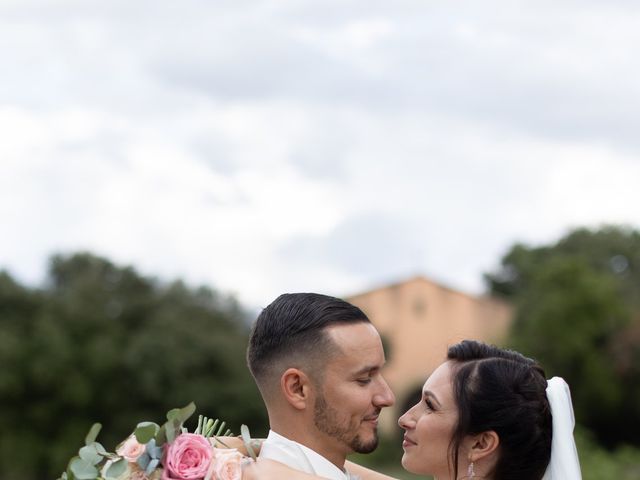 Le mariage de Benjamin et Victoria à Cornillon-Confoux, Bouches-du-Rhône 1