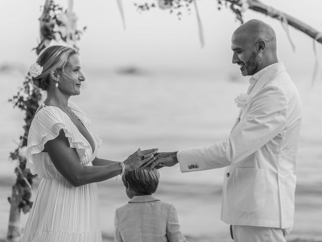 Le mariage de Alex et Annalise à Saint-Tropez, Var 16
