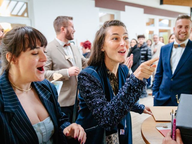 Le mariage de Florent et Lola à Le Haut-Bréda, Isère 39
